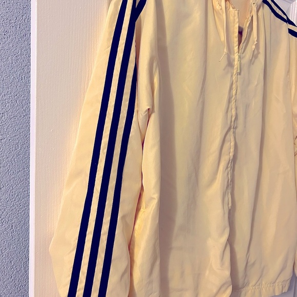 Adidas jacket size large - Picture 2 of 7